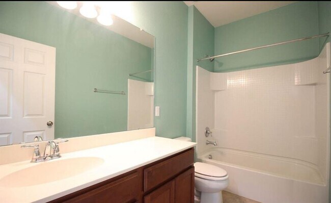 Building Photo - 3005 Angelina Ct