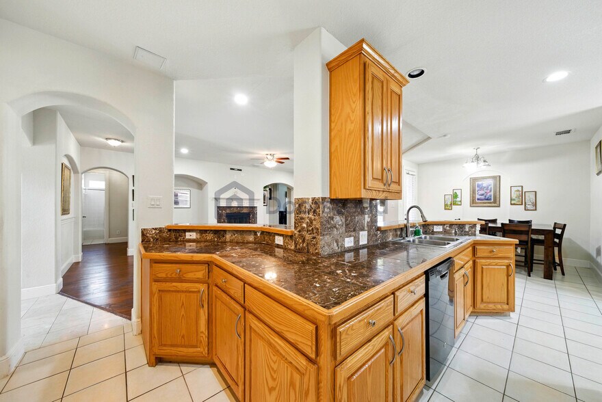 Building Photo - 1513 Van Winkle Dr