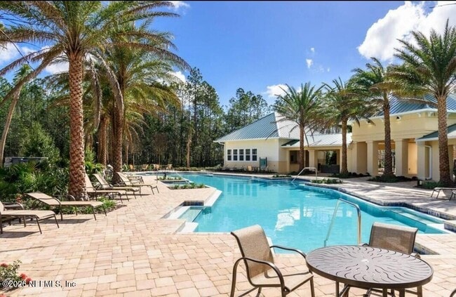 Building Photo - 211 Diamondback Ave