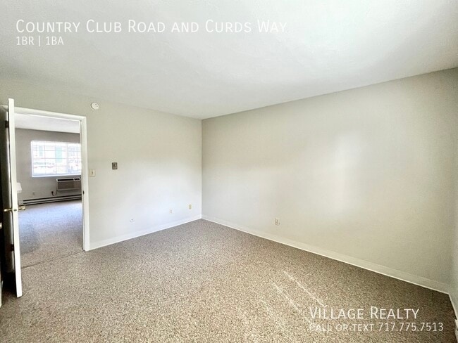Building Photo - 613 Country Club Rd