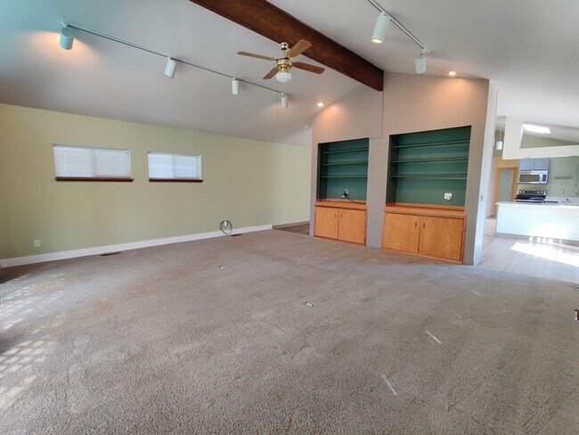 Building Photo - Your Next Home in the Heart of Richland — ...
