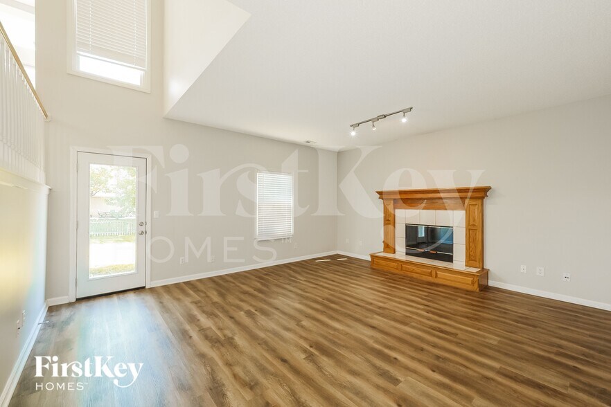Building Photo - 17235 W 156th Terrace