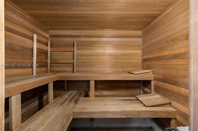 Building Photo - 14200 SW 70th Ave