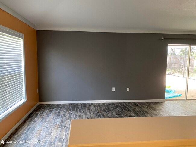 Building Photo - 4346 Four Lakes Dr
