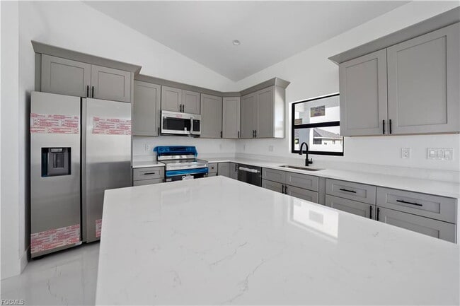 Building Photo - 2458 NW 9th Terrace