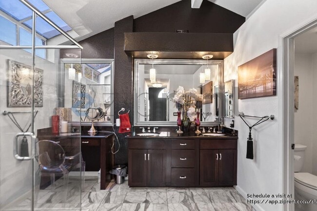 Building Photo - 2927 Sorrento Way