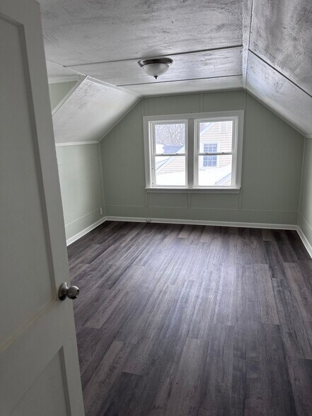 Building Photo - 119 Traister Dr