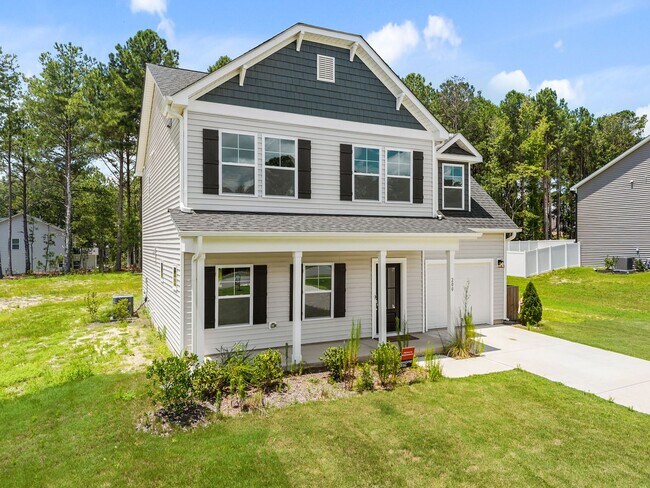 Building Photo - COMING SOON !!!!!! Beautiful new build multi family home!