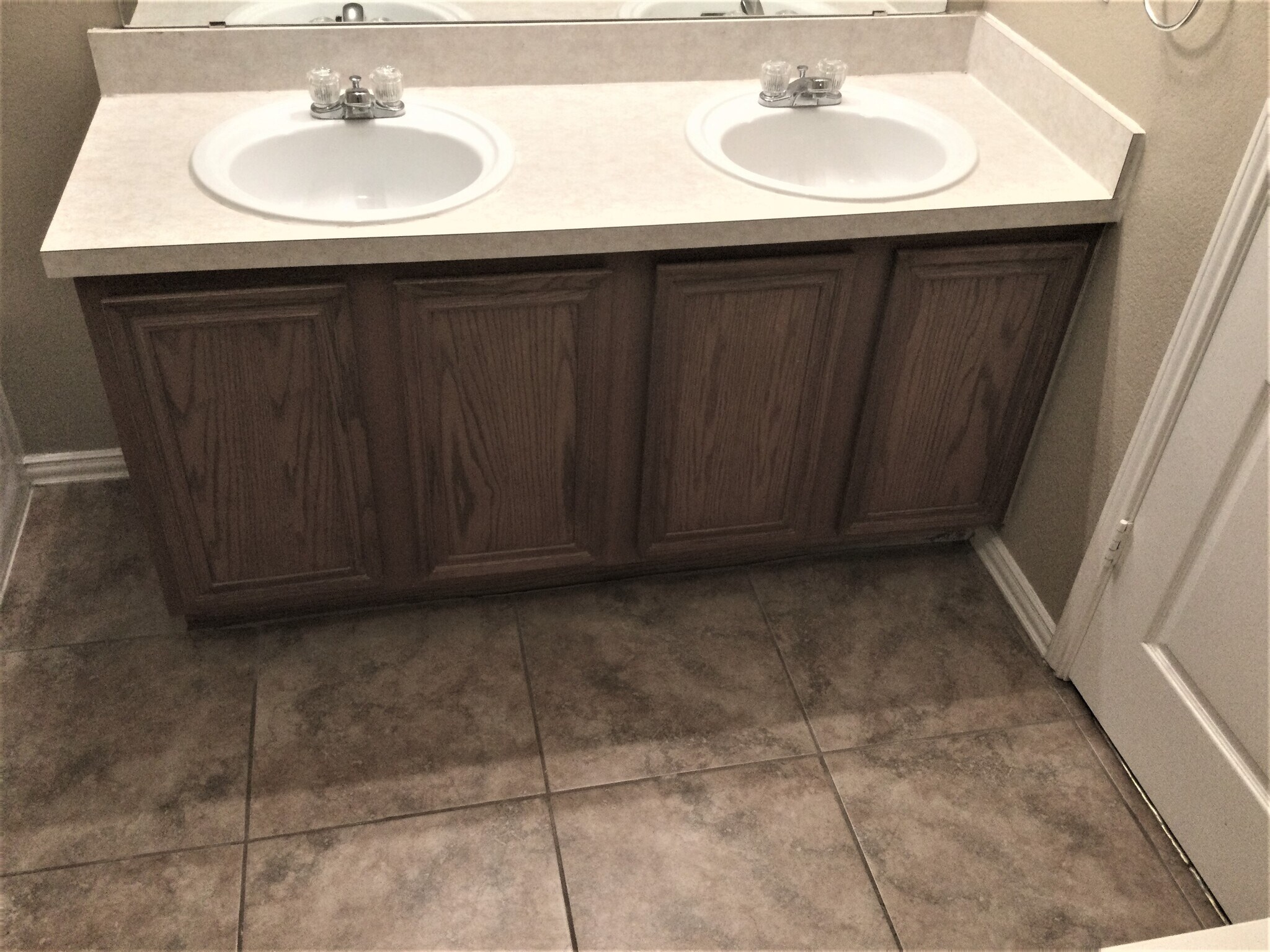 Building Photo - 923 Plumeria Dr