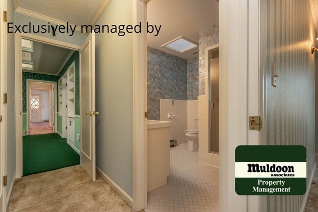 Building Photo - Beautiful 3 bedroom home with two car garage in Old Broadmoor