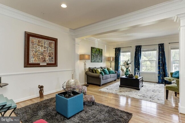 Building Photo - 1715 Chiswick Ct