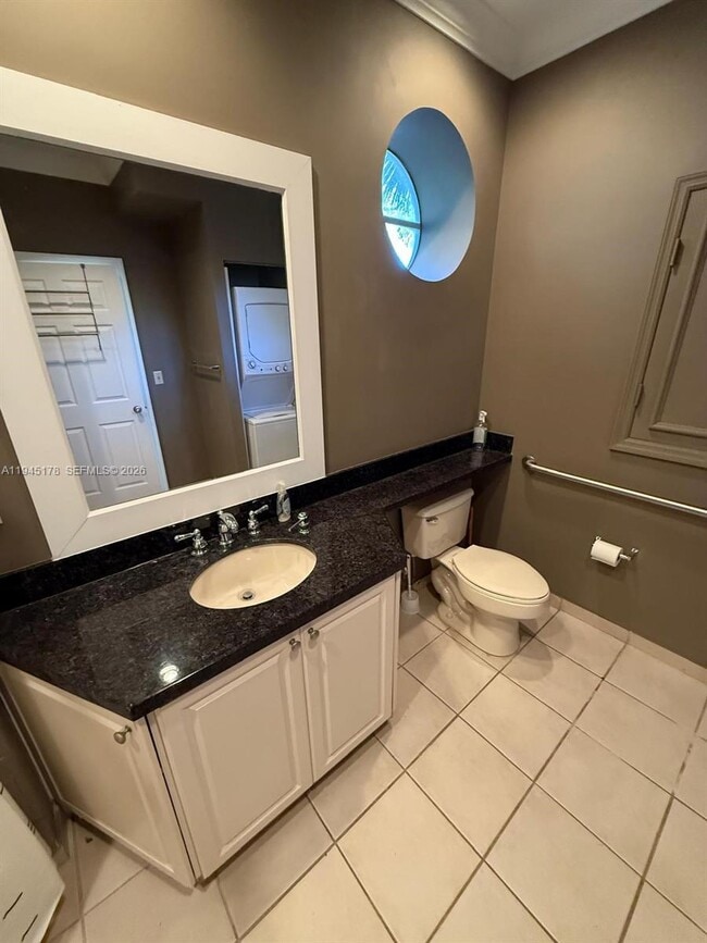 Building Photo - 6598 W Sample Rd