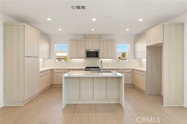 Building Photo - 75162 Aldrich Dr