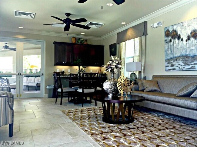 Building Photo - 10830 Alvara Way