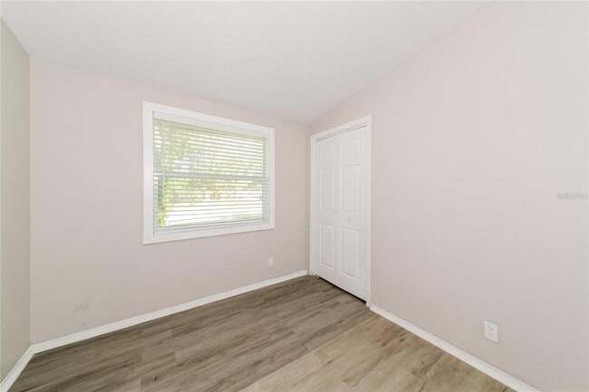 Building Photo - 5111 22nd St Ct E