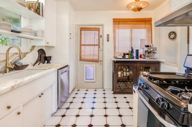 Building Photo - RARE! Lovely and Spacious Clairemont 4BD/2BA Home on Tecolote Canyon! - $5,995/mo!