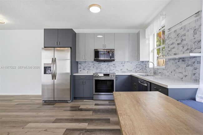 Building Photo - Seagrape Way, Hollywood, FL 33019 - 2 BR 2 BA townhouse