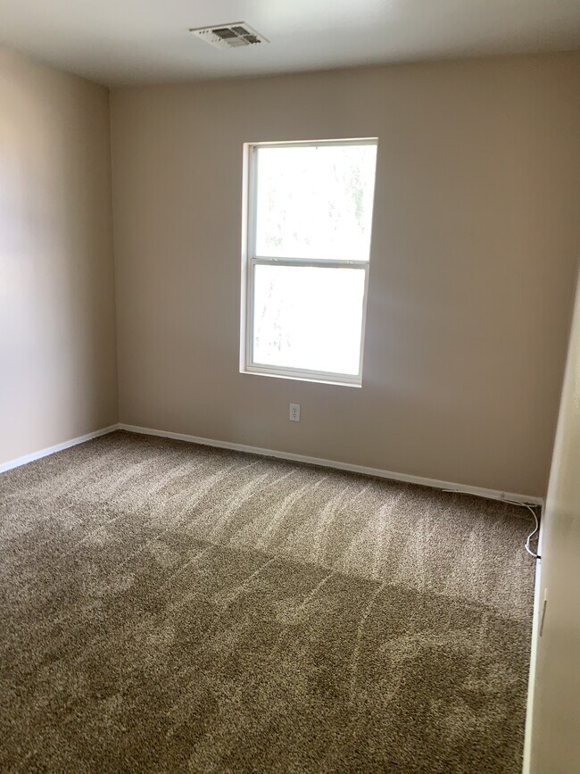 Building Photo - 6796 S Parliament Dr