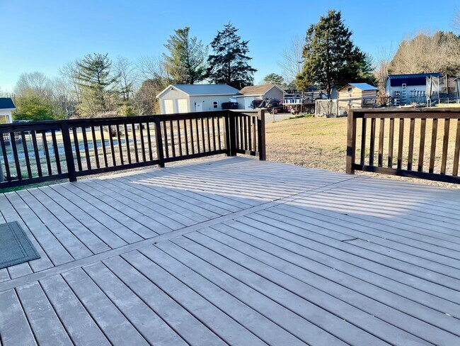 Building Photo - 3935 Elkton Trail