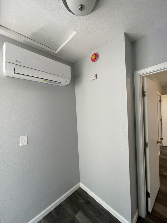 Building Photo - 1311 Lemon St