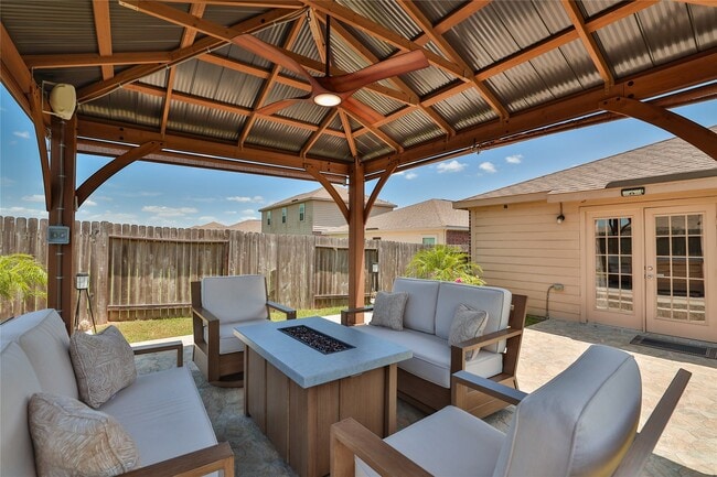 Building Photo - 22526 Threefold Ridge Dr