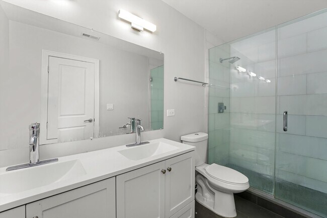 Building Photo - 4819 S Vincennes Ave