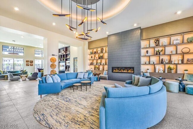 Building Photo - 4555 Camino Al Norte