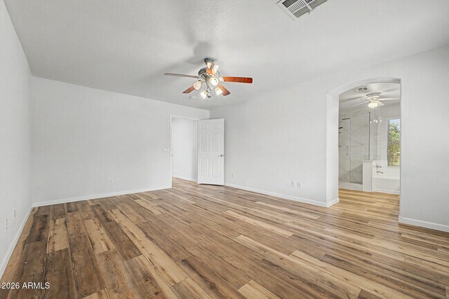 Building Photo - 16148 N 157th Dr