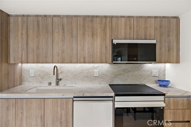 Building Photo - 200 Alta Vista Way