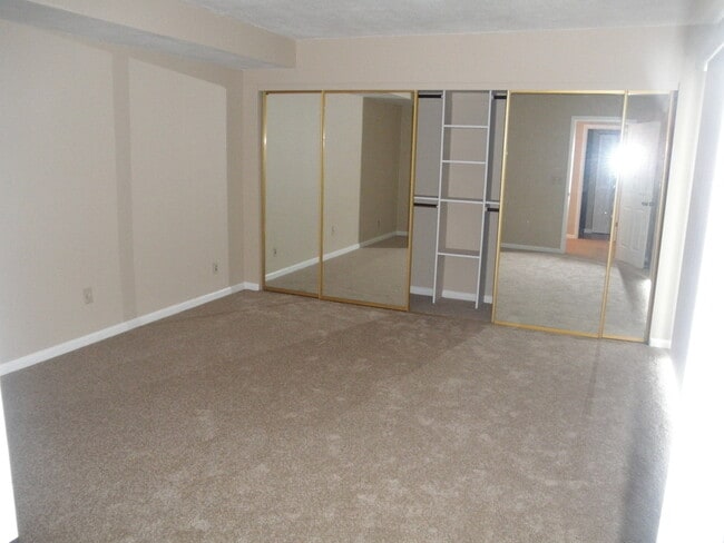 Building Photo - Waterview Estates