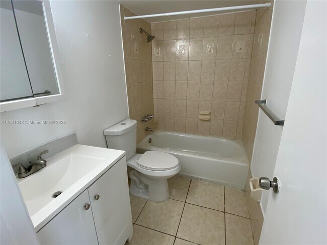 Building Photo - 488 NW 165th St