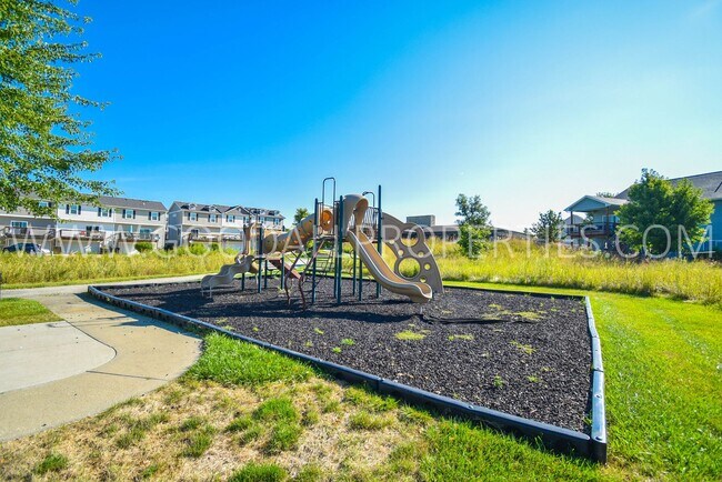 Building Photo - 4 Bedroom 3.5 Bath in Waukee