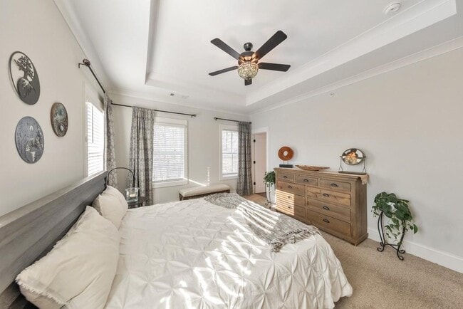 Building Photo - 320 Oak Arms Wy