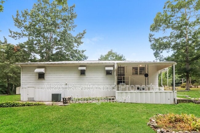 Building Photo - 6822 Wallis Dr