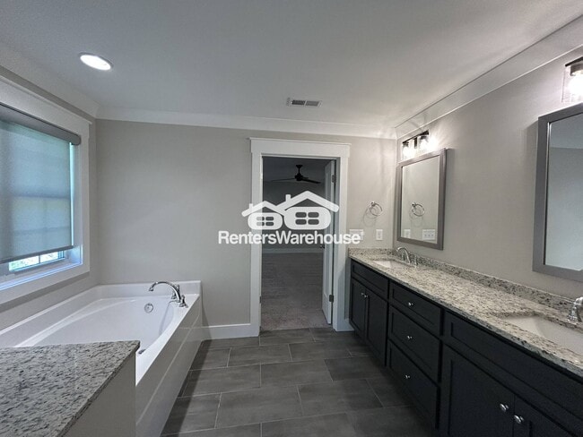 Building Photo - 406 Sunbelt Dr