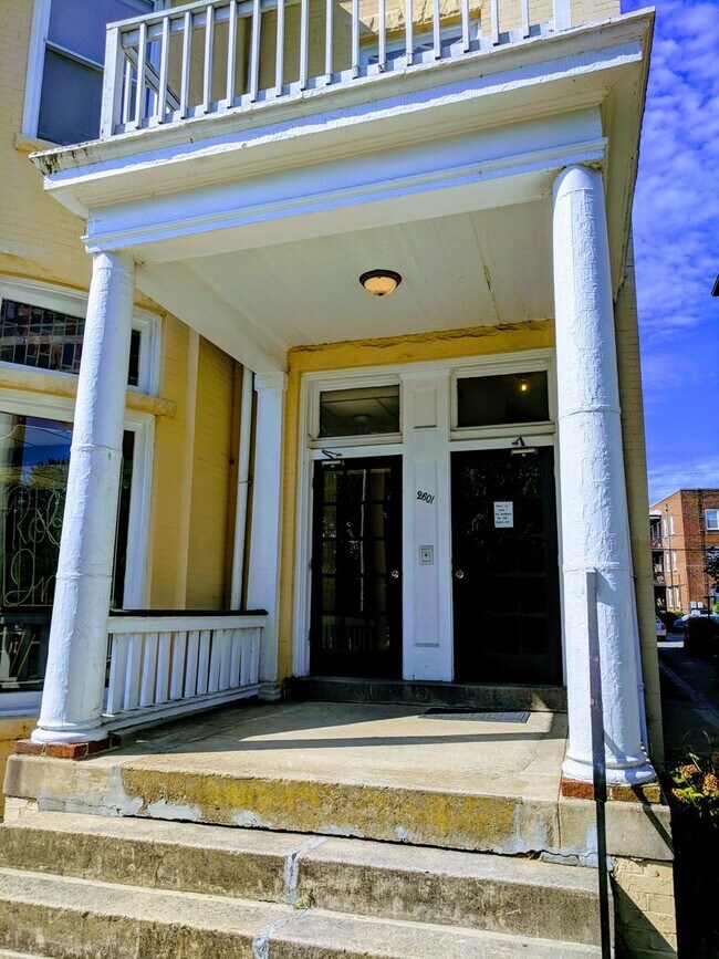 Building Photo - 2601 Park Avenue