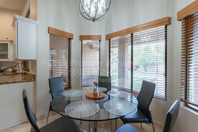Building Photo - 9910 E Sutton Dr