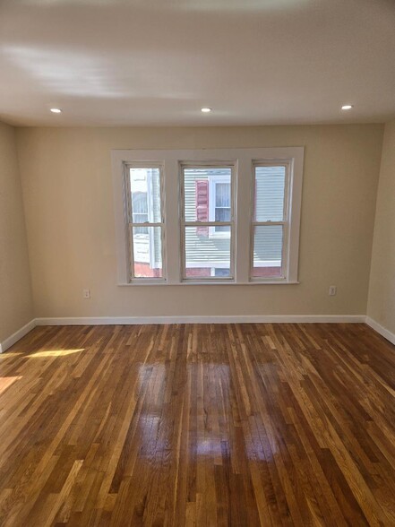 Building Photo - 55 Rockland Ave
