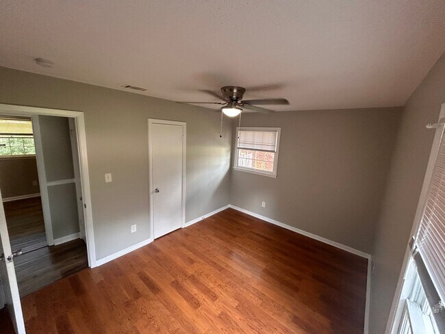 Building Photo - 3303 Alyci Dr