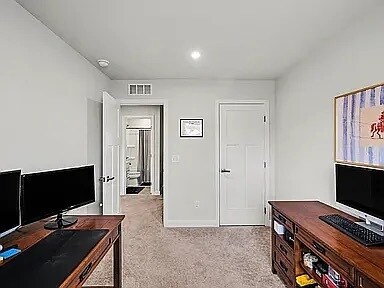 Building Photo - 1145 Riverbrook Dr