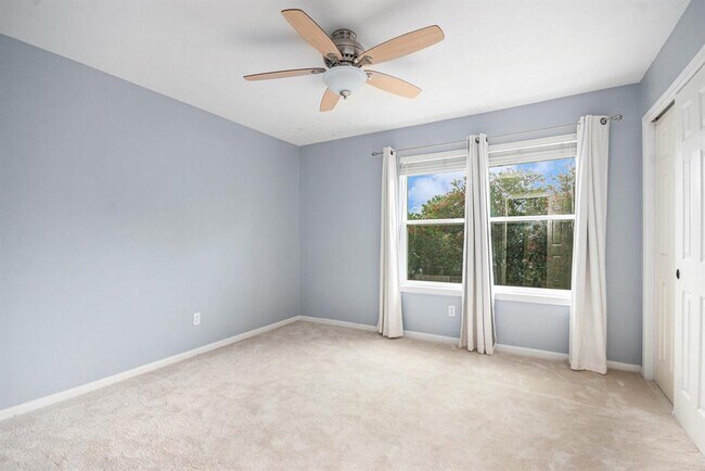 Building Photo - 124 Harwood Dr