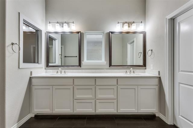 Building Photo - 7304 Van Tuyl Pkwy