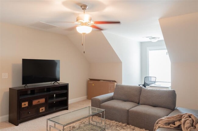 Building Photo - 950 Wheat Ridge Dr