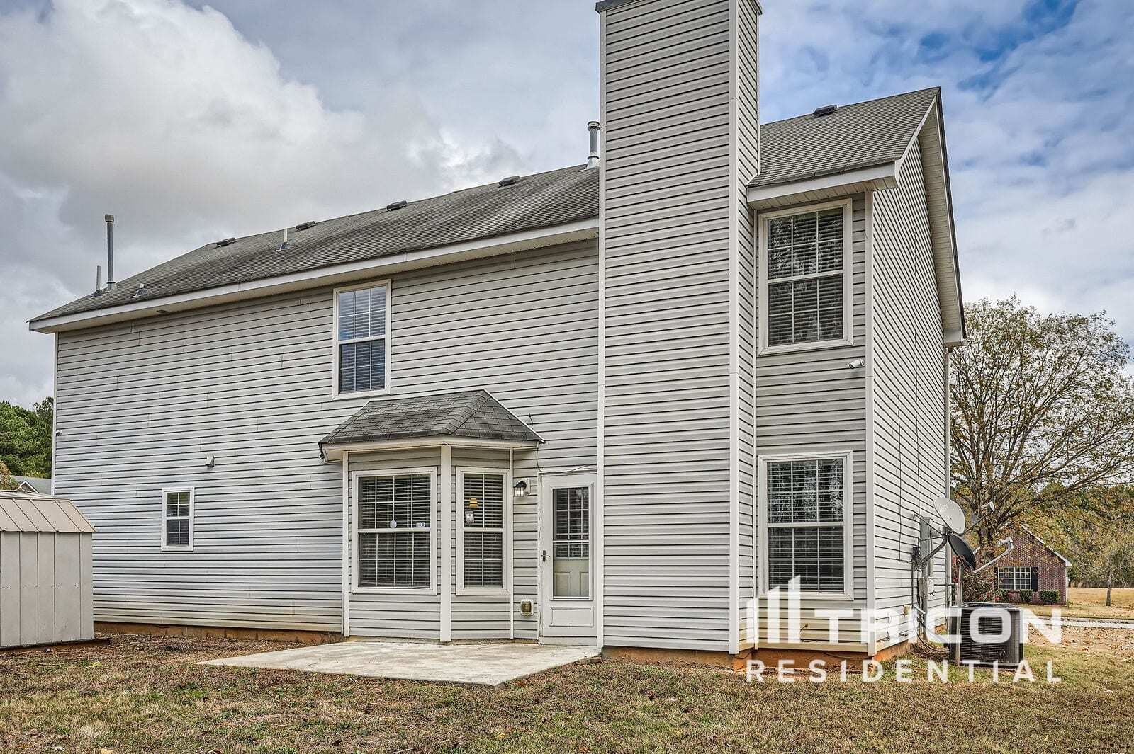 Building Photo - 905 Reda Ct