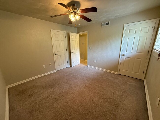 Building Photo - 1730 Liberty Ln
