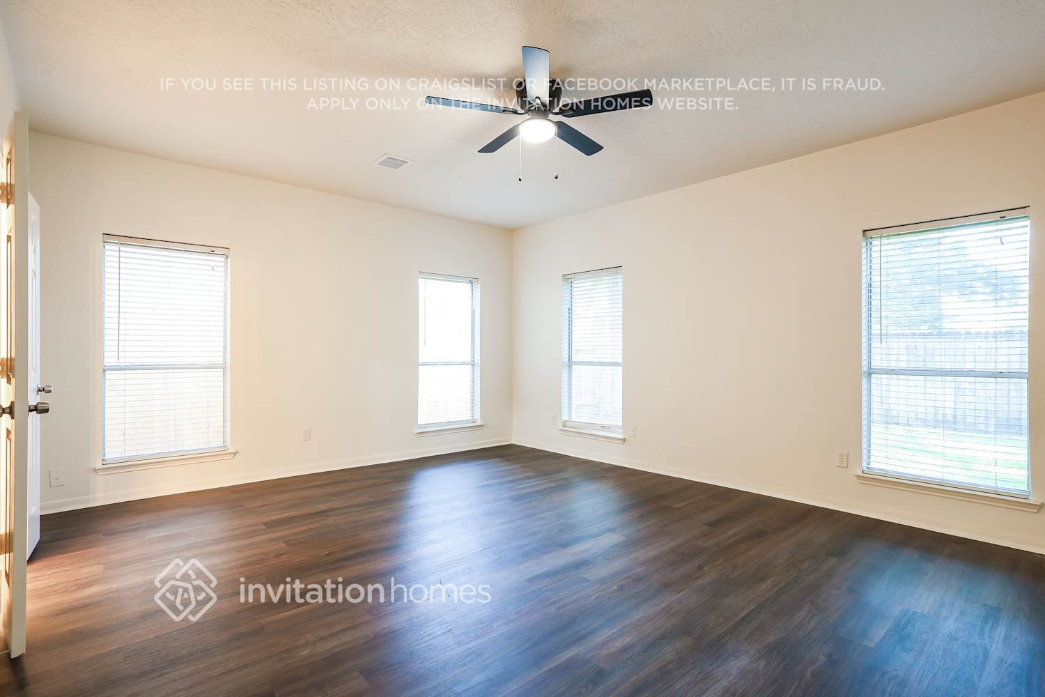 Building Photo - 8618 Discus Dr