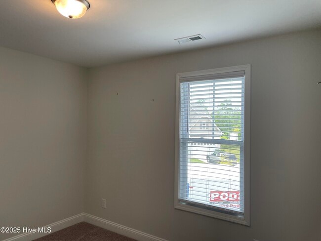 Building Photo - 3135 S Rocklund Ct