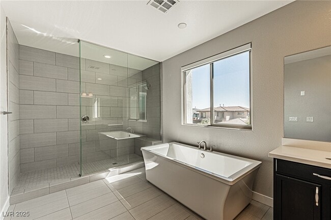 Building Photo - 6465 Farness St