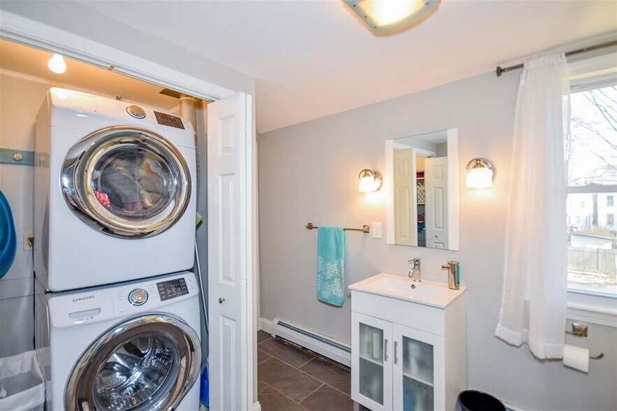 Building Photo - 87 Union, 2