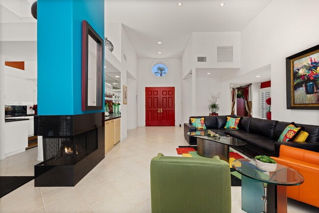 Building Photo - 75395 Riviera Dr